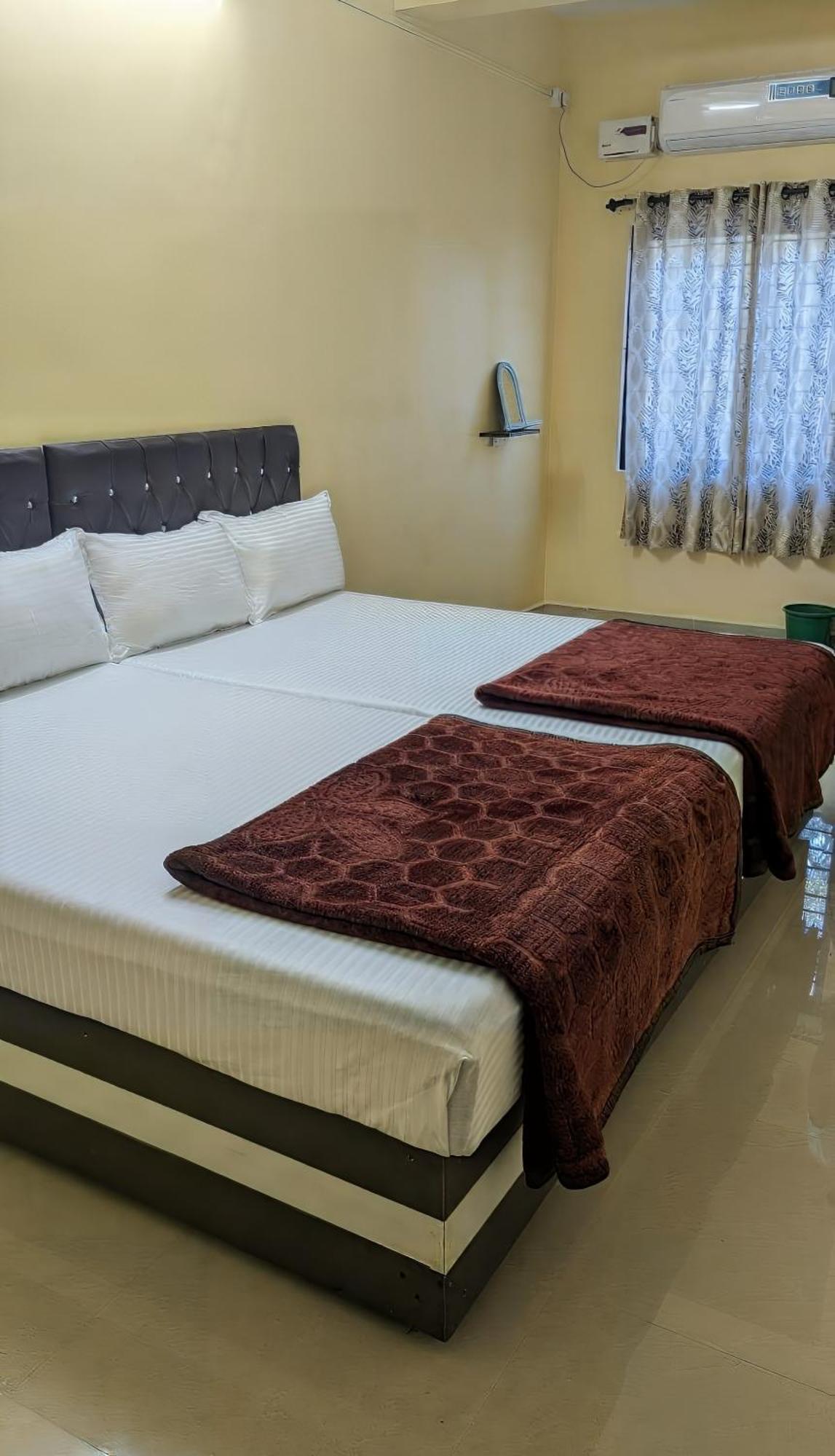 Kamath Inn Mavalli Ngoại thất bức ảnh